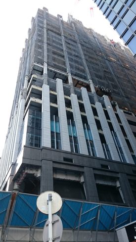 tokyo_201501_marunouchi_being_built_high-rise_building